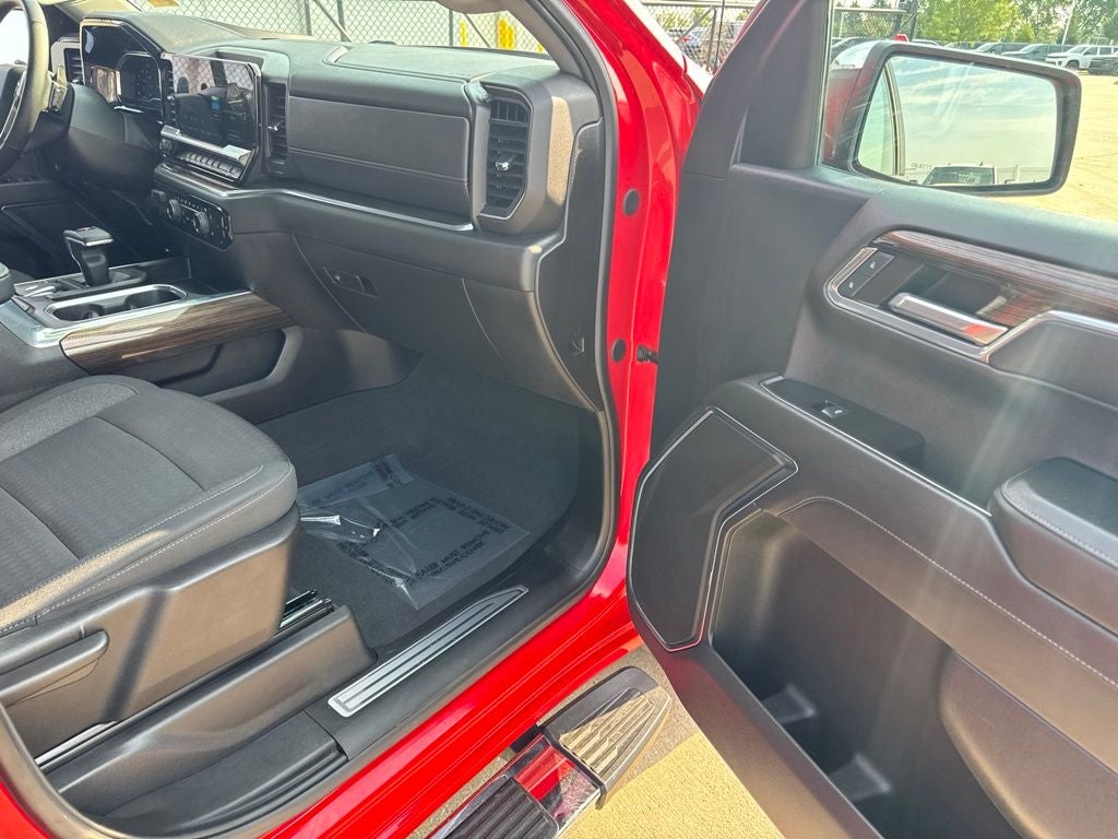 2024 Chevrolet Silverado 1500 4WD Crew Cab Short Bed LT