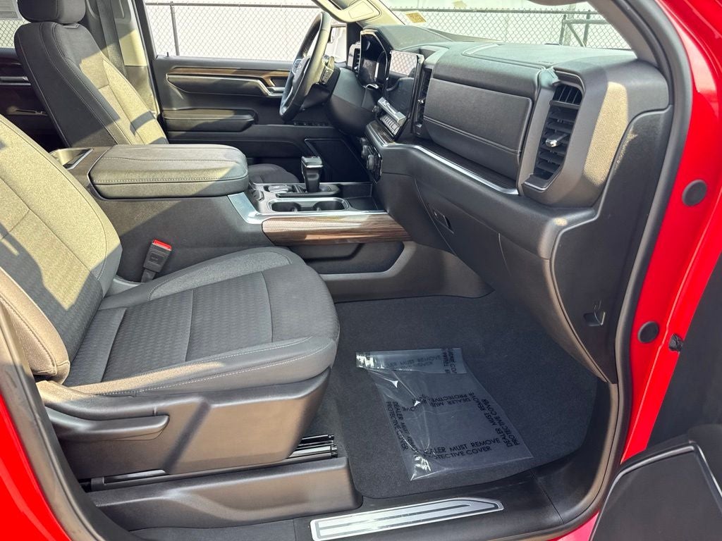 2024 Chevrolet Silverado 1500 4WD Crew Cab Short Bed LT