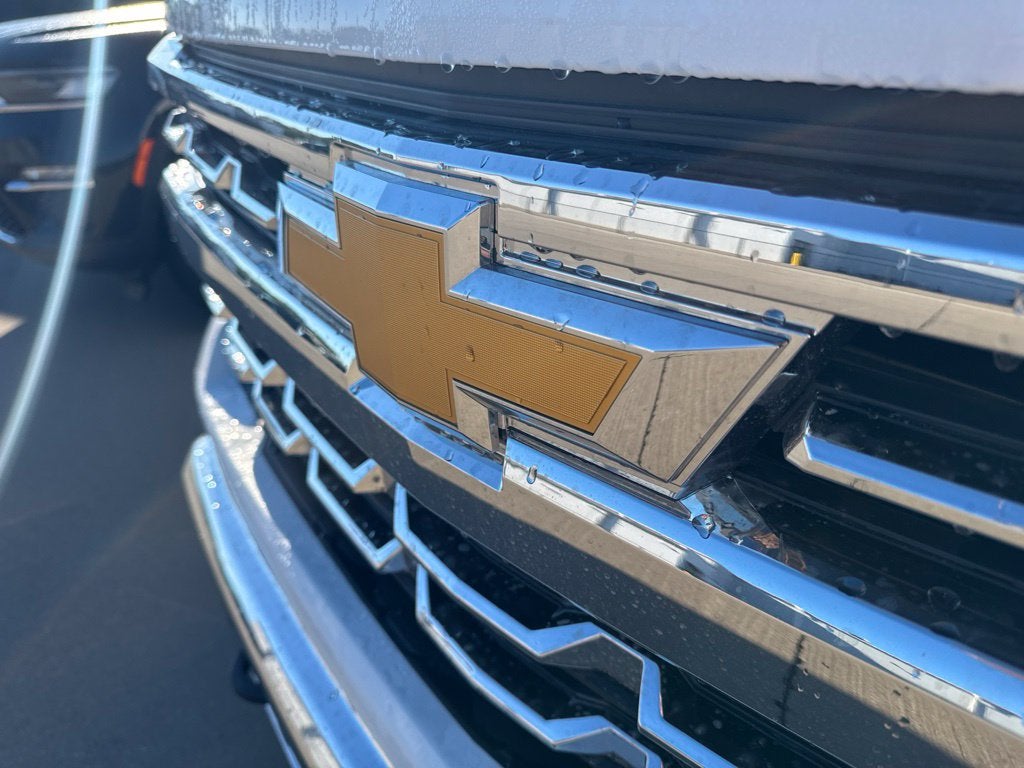 2025 Chevrolet Silverado 1500 4WD Crew Cab Short Bed LTZ