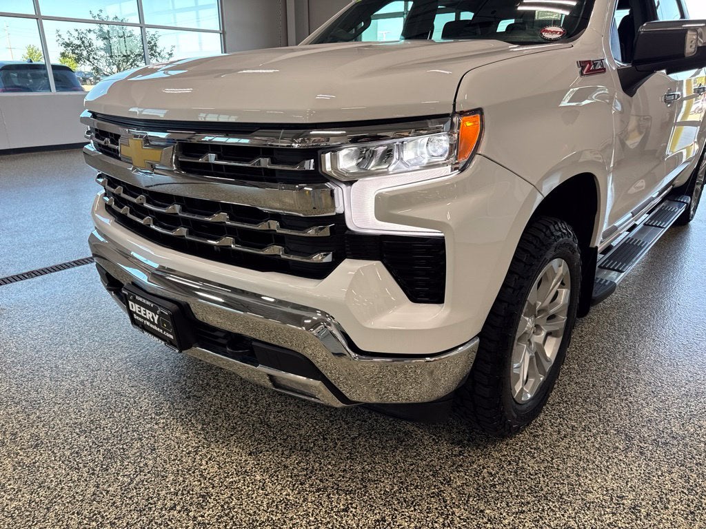 2025 Chevrolet Silverado 1500 4WD Crew Cab Short Bed LTZ