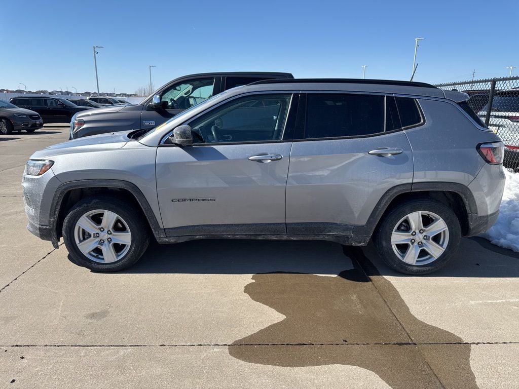 2022 Jeep Compass Latitude FWD