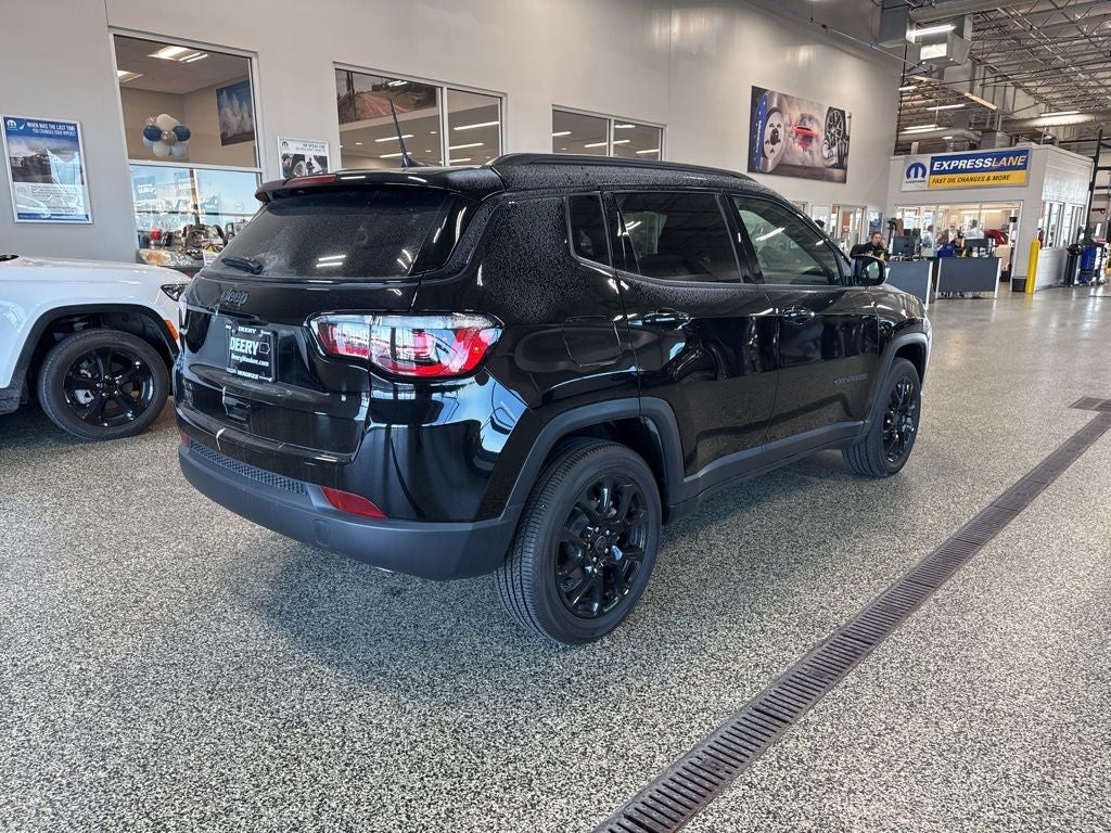 2025 Jeep Compass COMPASS LATITUDE 4X4