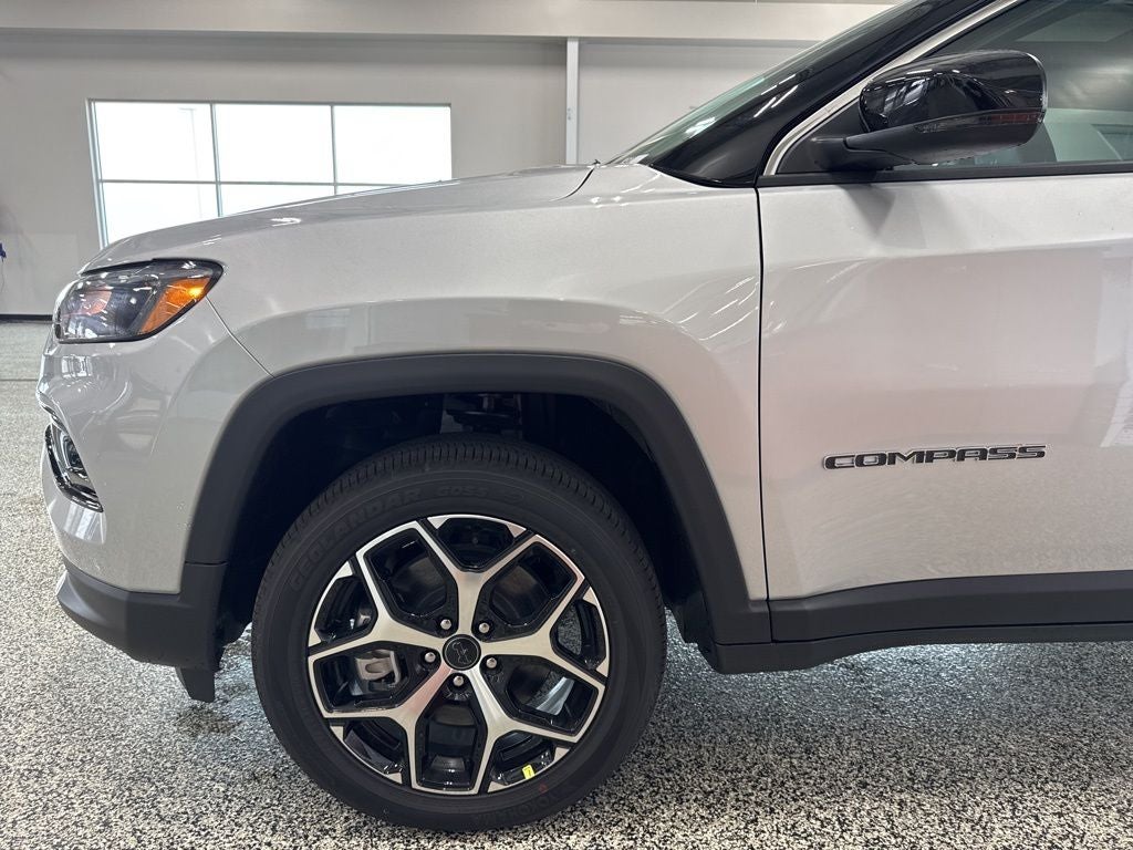 2026 Jeep Compass COMPASS LIMITED 4X4