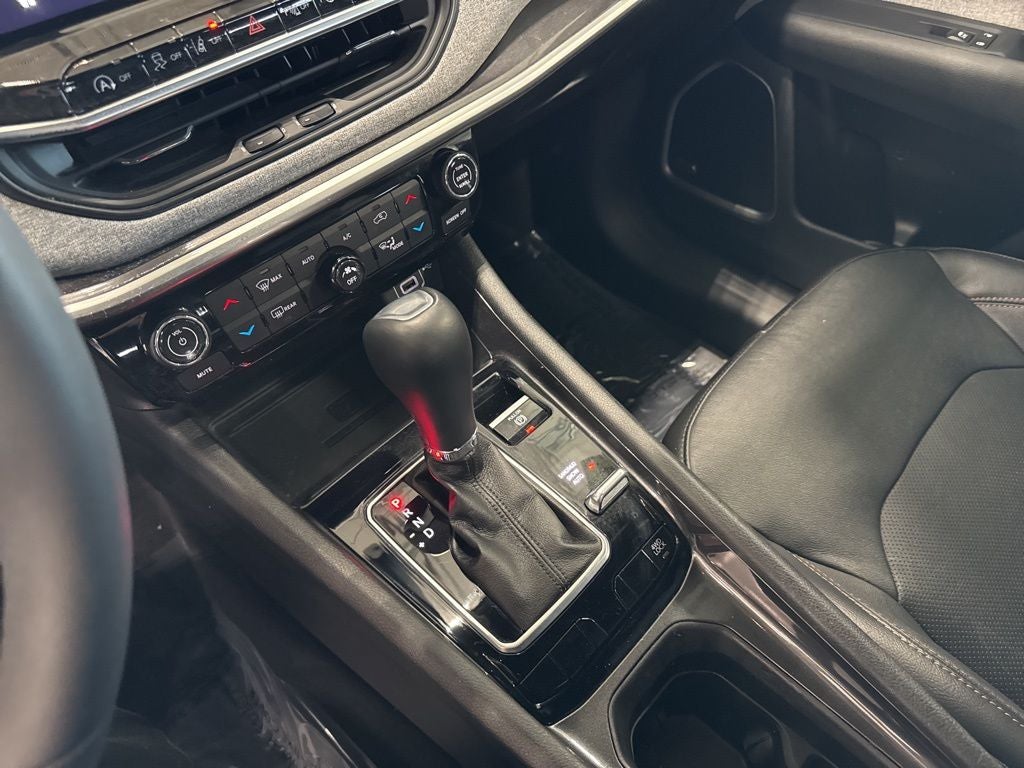 2023 Jeep Compass Latitude Lux FWD