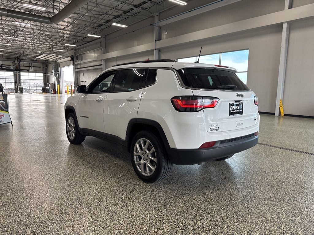 2023 Jeep Compass Latitude Lux FWD