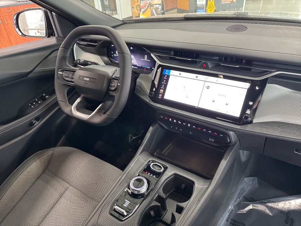 2026 Jeep Cherokee CHEROKEE LAREDO 4X4