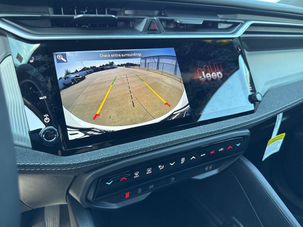 2026 Jeep Cherokee CHEROKEE LAREDO 4X4