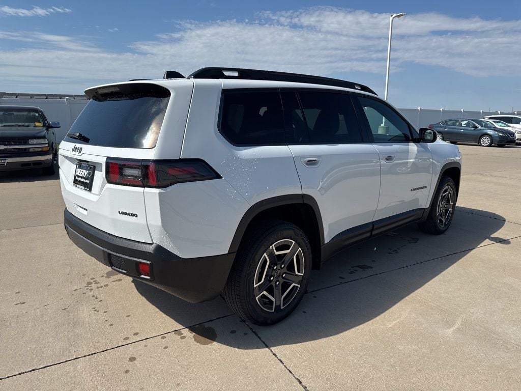 2026 Jeep Cherokee CHEROKEE LAREDO 4X4