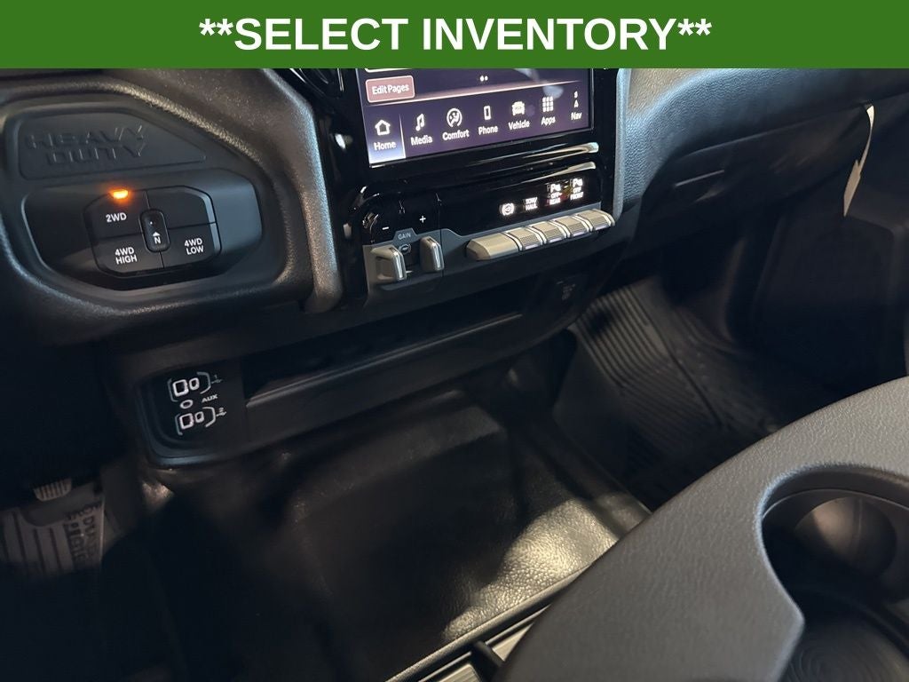 2025 RAM Ram 3500 RAM 3500 TRADESMAN CREW CAB 4X4 6'4' BOX
