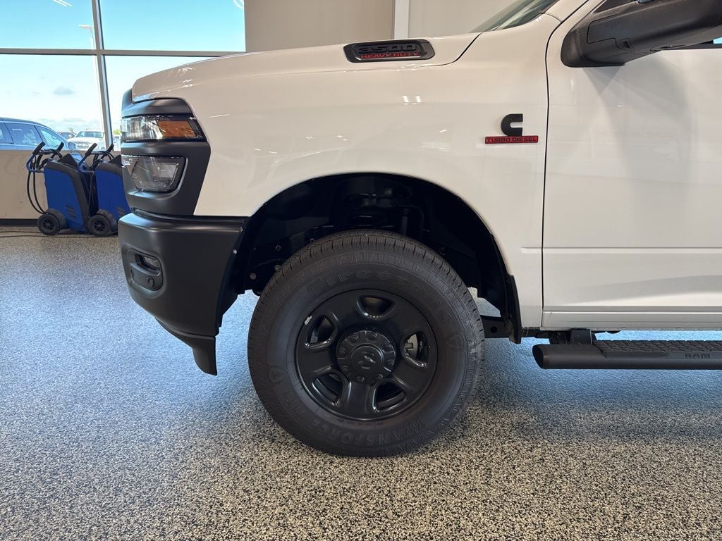 2025 RAM Ram 3500 RAM 3500 TRADESMAN CREW CAB 4X4 6'4' BOX