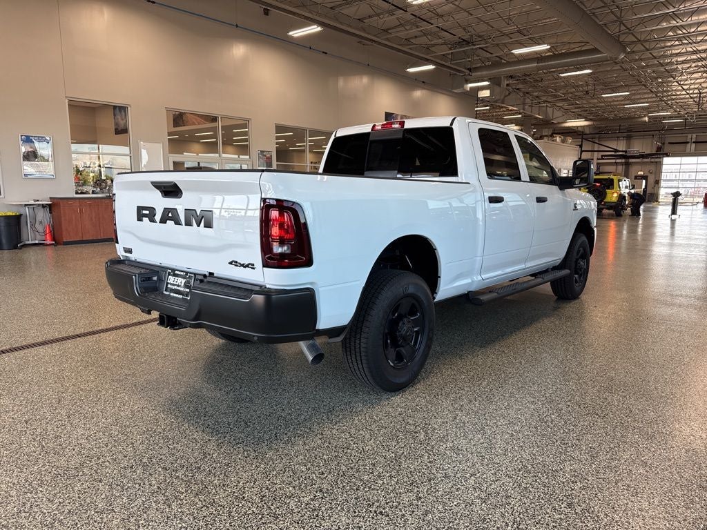 2025 RAM Ram 3500 RAM 3500 TRADESMAN CREW CAB 4X4 6'4' BOX