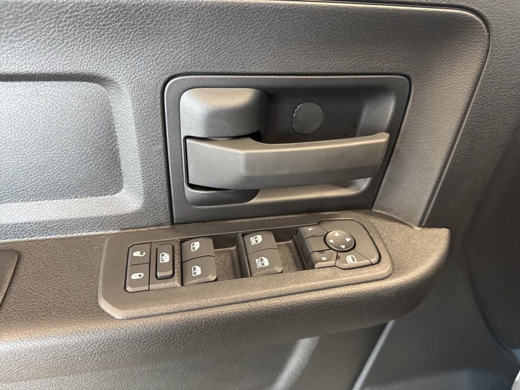 2025 RAM Ram 3500 RAM 3500 TRADESMAN CREW CAB 4X4 6'4' BOX