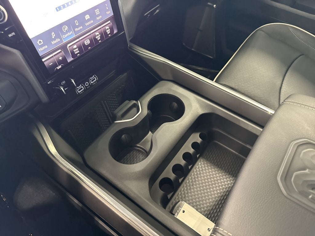 2025 RAM 2500 Laramie Crew Cab 4x4 6'4' Box