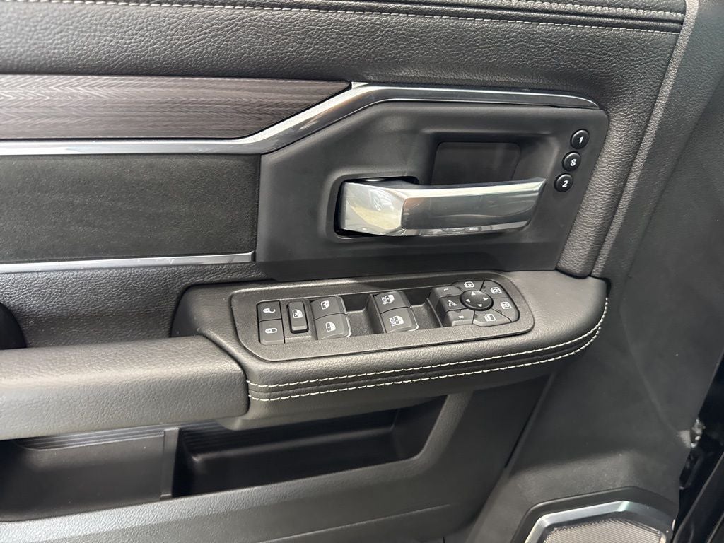 2025 RAM 2500 Laramie Crew Cab 4x4 6'4' Box