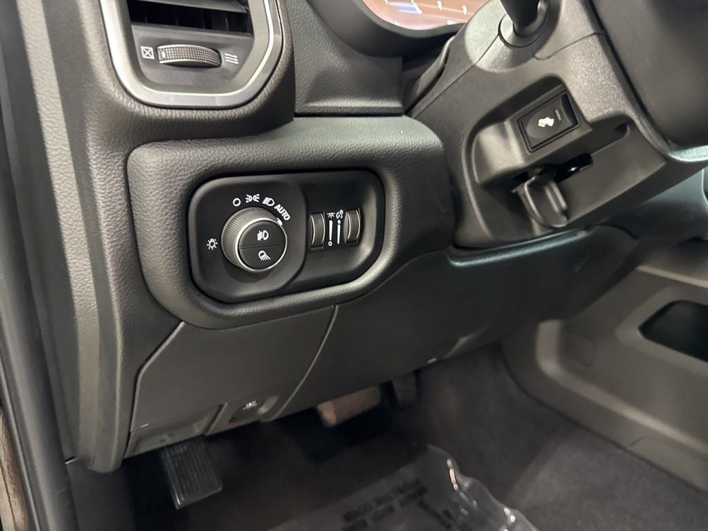 2025 RAM 2500 Laramie Crew Cab 4x4 6'4' Box