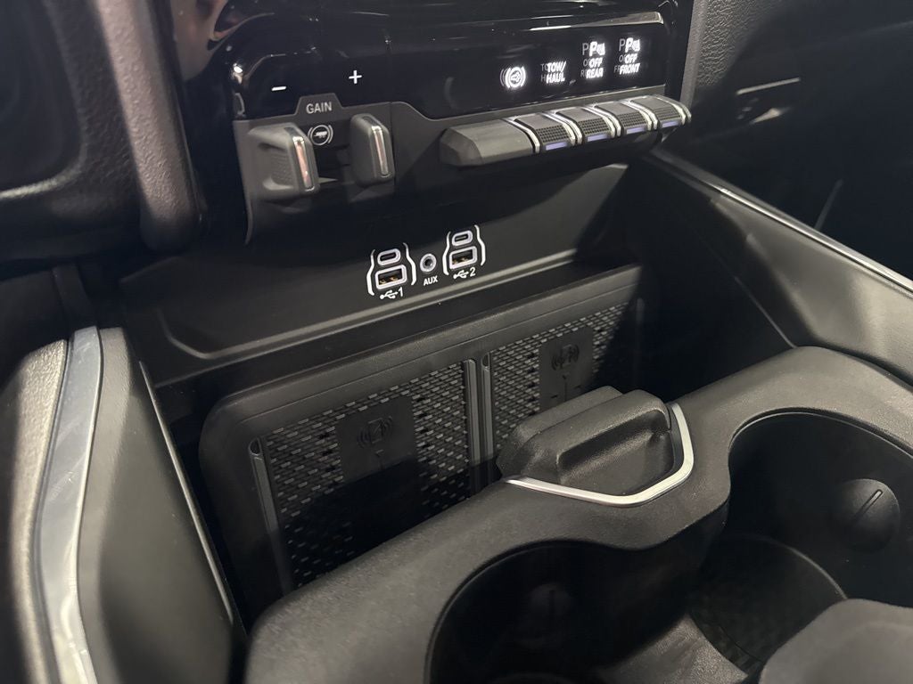 2025 RAM 2500 Laramie Crew Cab 4x4 6'4' Box