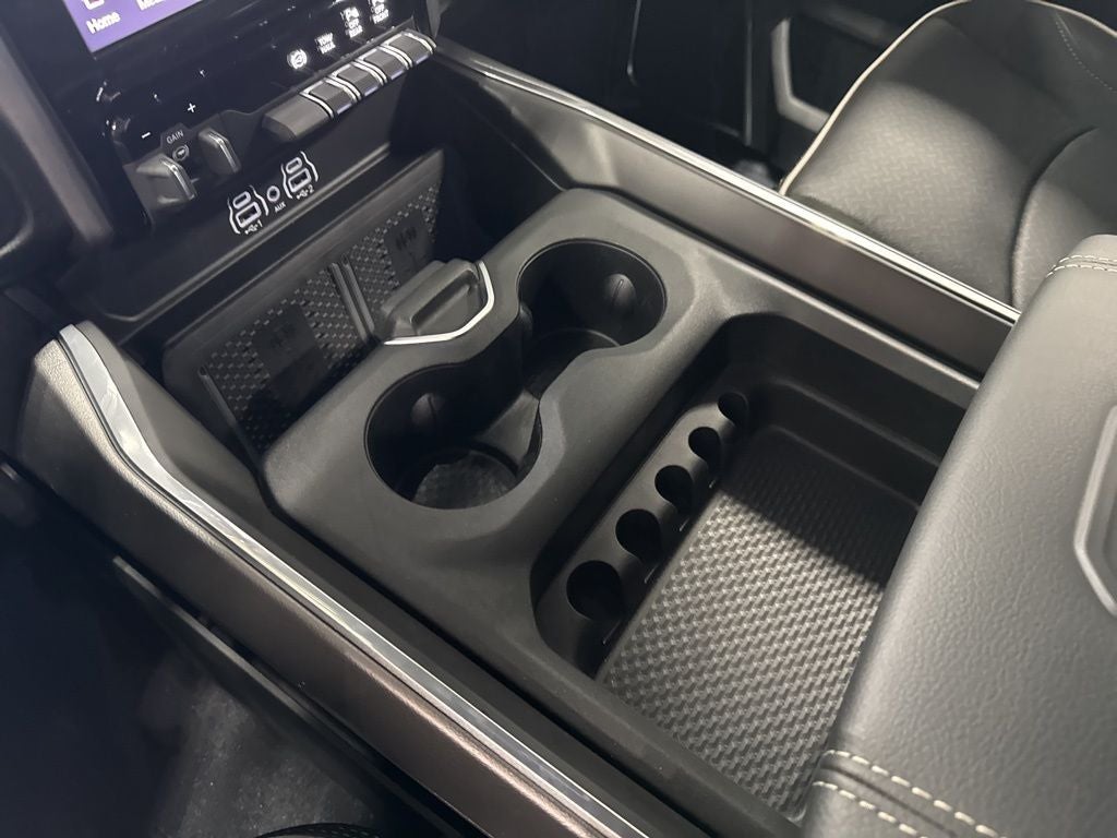 2025 RAM 2500 Laramie Crew Cab 4x4 6'4' Box