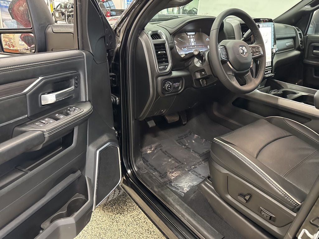 2025 RAM 2500 Laramie Crew Cab 4x4 6'4' Box