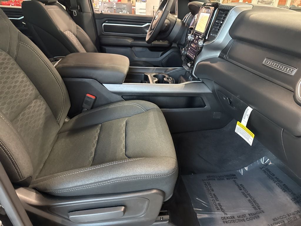 2025 RAM Ram 1500 RAM 1500 BIG HORN CREW CAB 4X4 5'7' BOX