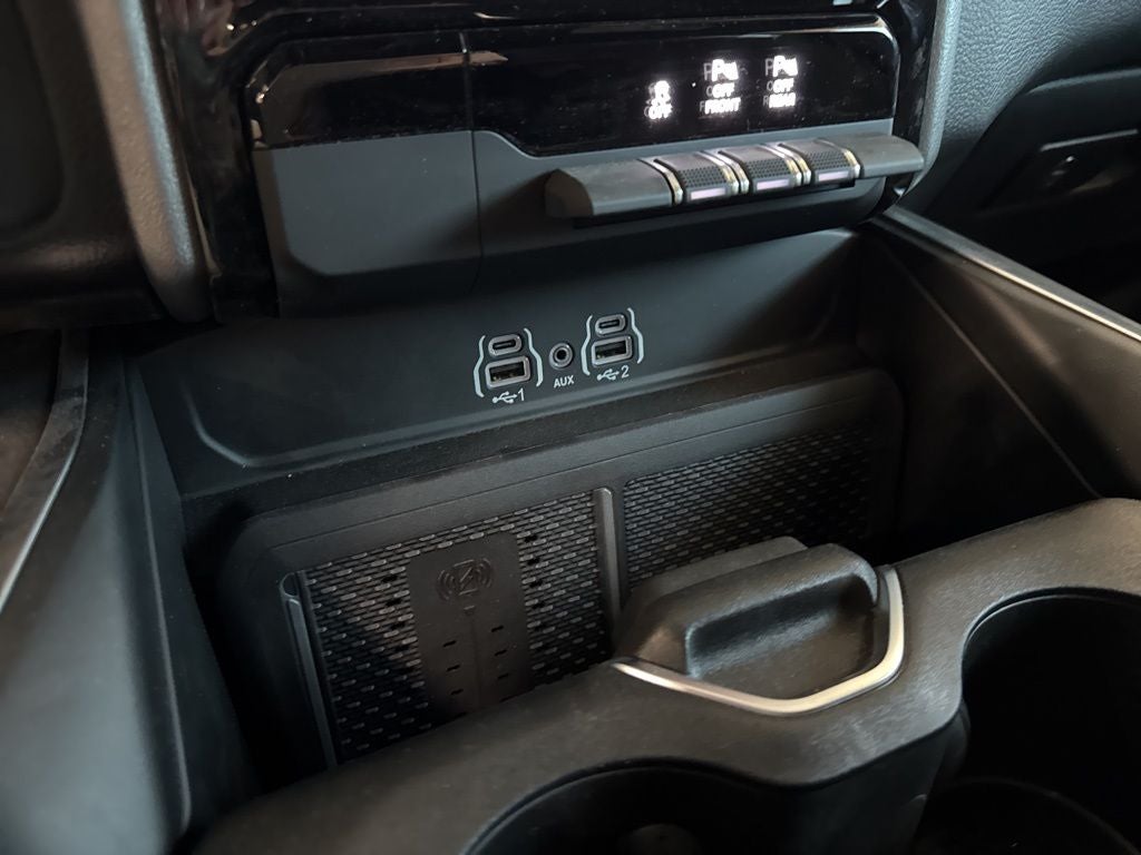 2025 RAM Ram 1500 RAM 1500 BIG HORN CREW CAB 4X4 5'7' BOX