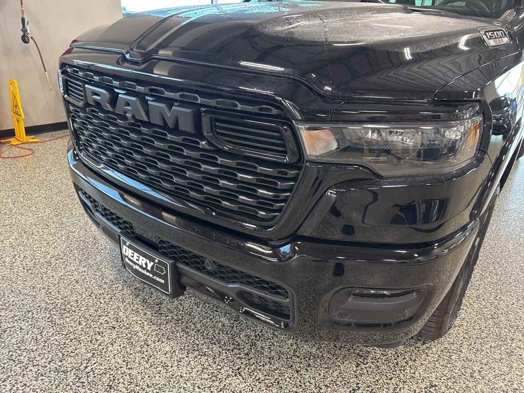 2025 RAM Ram 1500 RAM 1500 BIG HORN CREW CAB 4X4 5'7' BOX