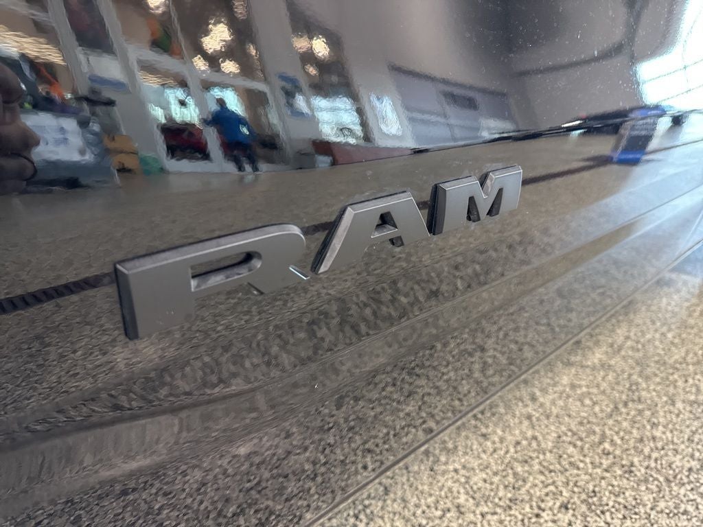 2025 RAM Ram 1500 RAM 1500 BIG HORN CREW CAB 4X4 5'7' BOX