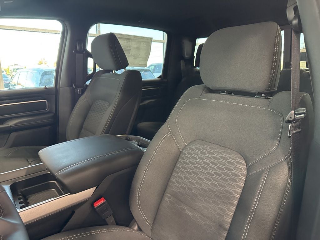 2025 RAM Ram 1500 RAM 1500 BIG HORN CREW CAB 4X4 5'7' BOX