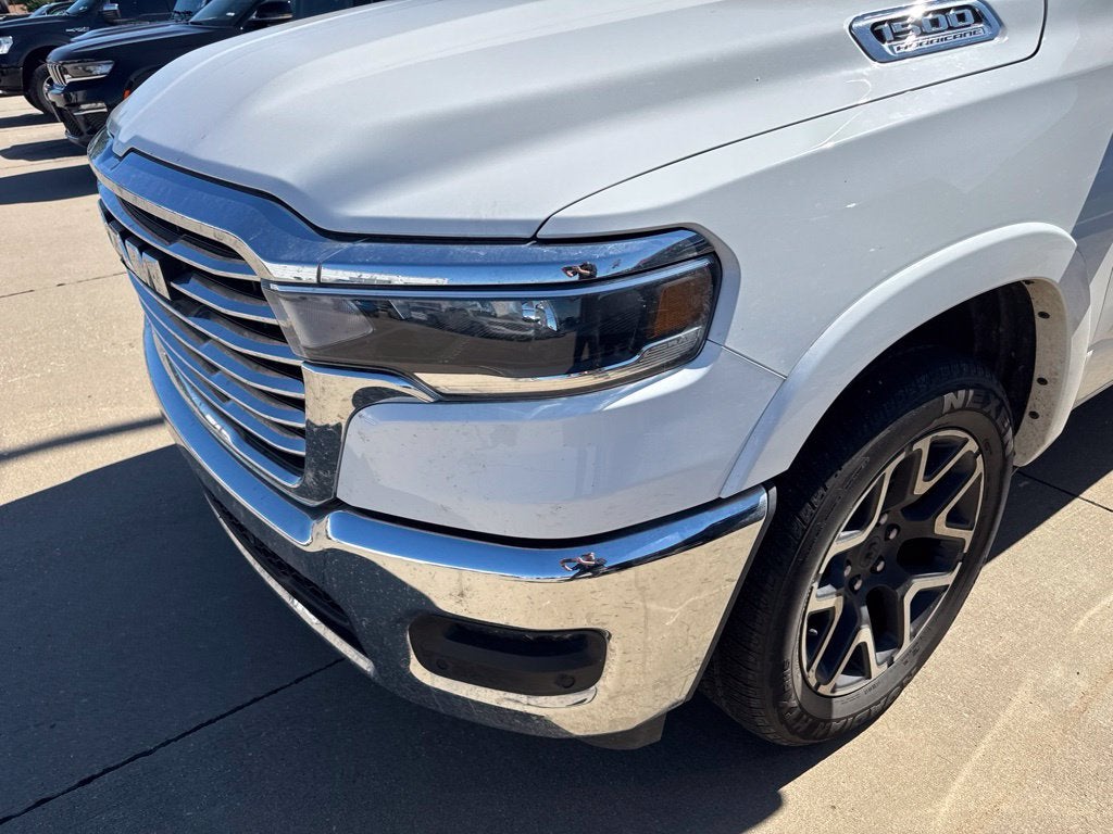 2026 RAM 1500 Laramie Crew Cab 4x4 5'7' Box