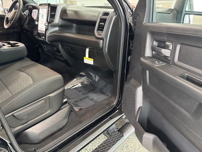 2026 RAM Ram 2500 RAM 2500 BLACK EXPRESS CREW CAB 4X4 6'4' BOX