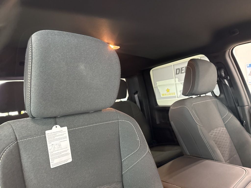 2026 RAM Ram 2500 RAM 2500 BLACK EXPRESS CREW CAB 4X4 6'4' BOX