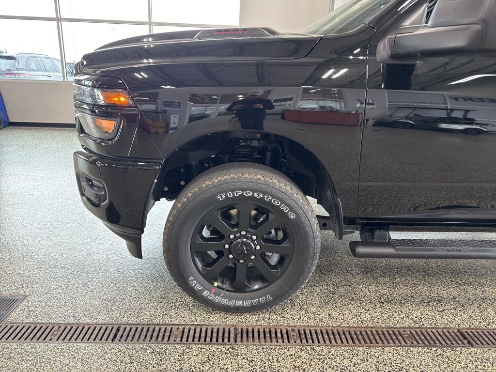 2026 RAM Ram 2500 RAM 2500 BLACK EXPRESS CREW CAB 4X4 6'4' BOX