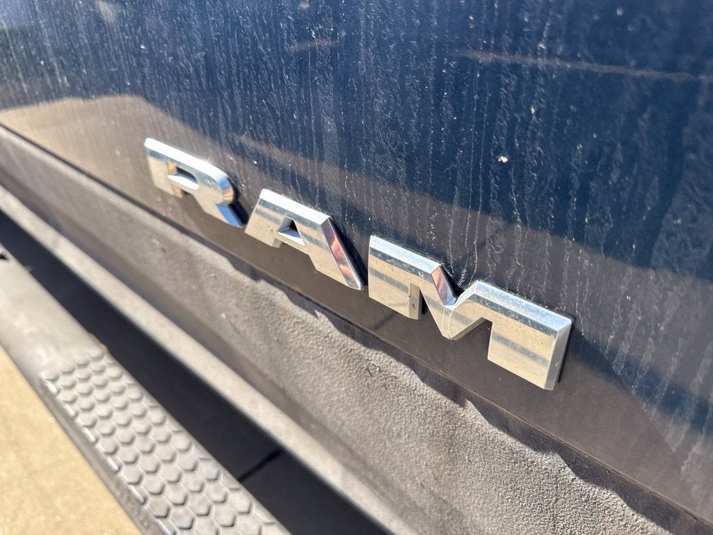 2022 RAM 2500 Tradesman Crew Cab 4x4 6'4' Box
