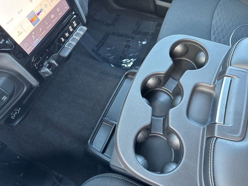 2026 RAM Ram 2500 RAM 2500 BLACK EXPRESS CREW CAB 4X4 6'4' BOX