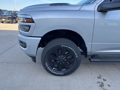 2026 RAM Ram 2500 RAM 2500 BLACK EXPRESS CREW CAB 4X4 6'4' BOX