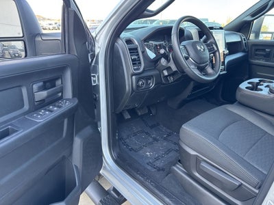 2026 RAM Ram 2500 RAM 2500 BLACK EXPRESS CREW CAB 4X4 6'4' BOX