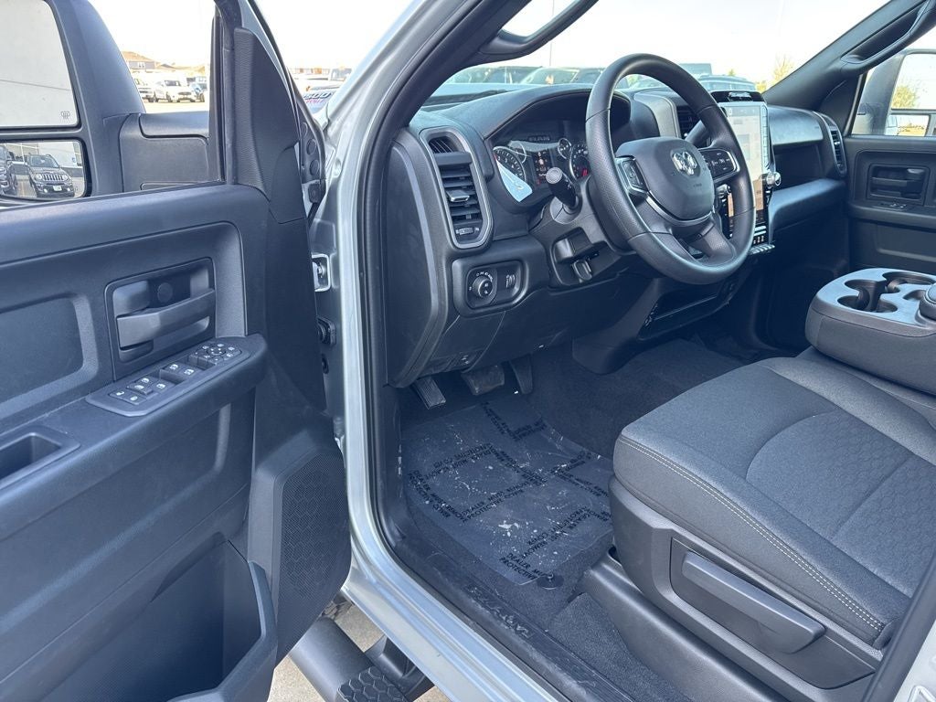 2026 RAM Ram 2500 RAM 2500 BLACK EXPRESS CREW CAB 4X4 6'4' BOX