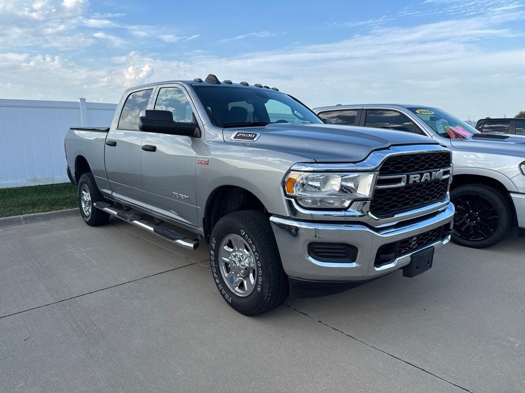 2022 RAM 2500 Tradesman Crew Cab 4x4 6'4' Box