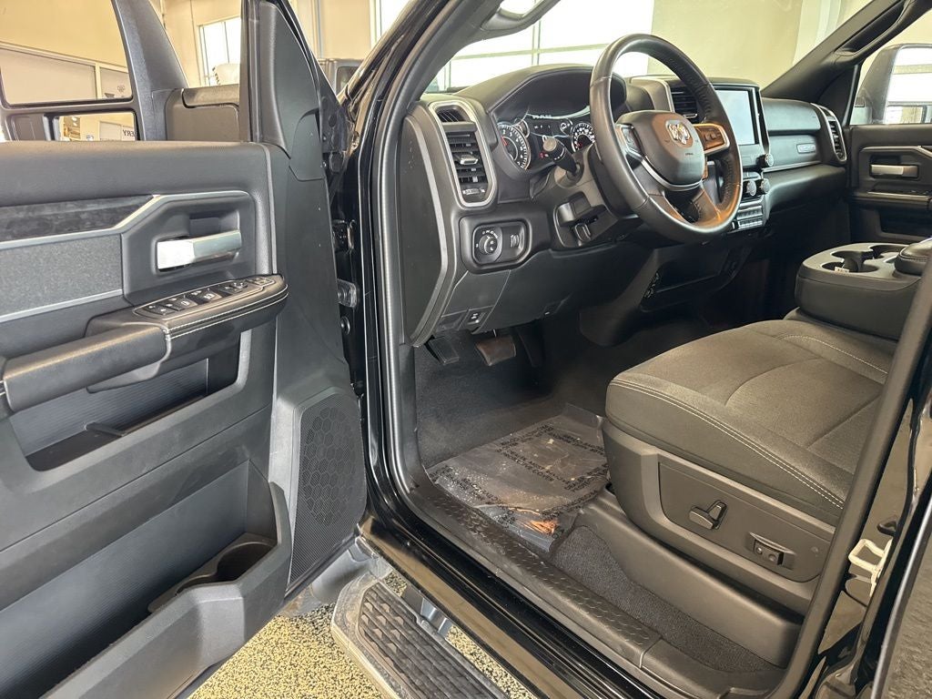 2023 RAM 2500 Big Horn Crew Cab 4x4 6'4' Box