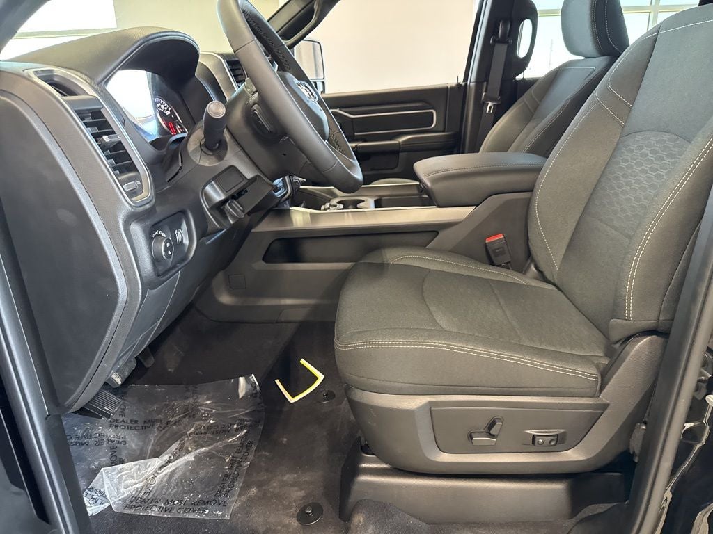 2025 RAM Ram 2500 RAM 2500 BIG HORN CREW CAB 4X4 6'4' BOX