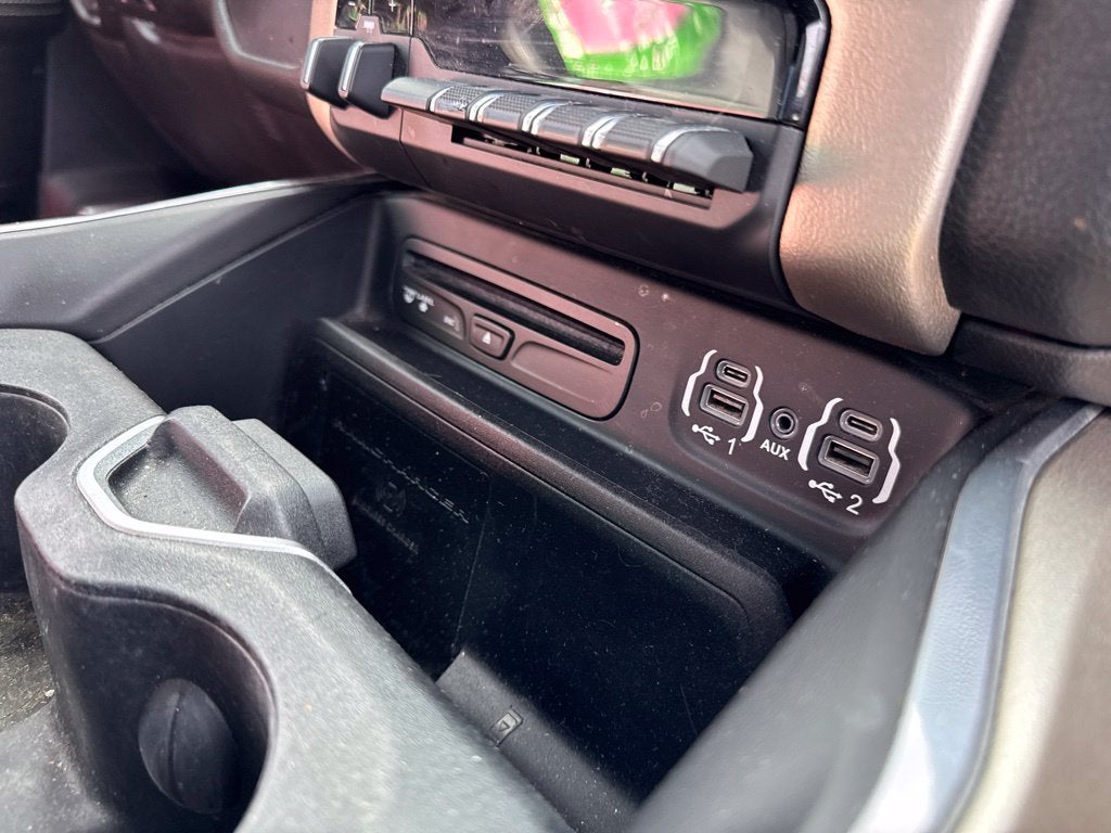 2019 RAM 2500 Laramie Crew Cab 4x4 6'4' Box