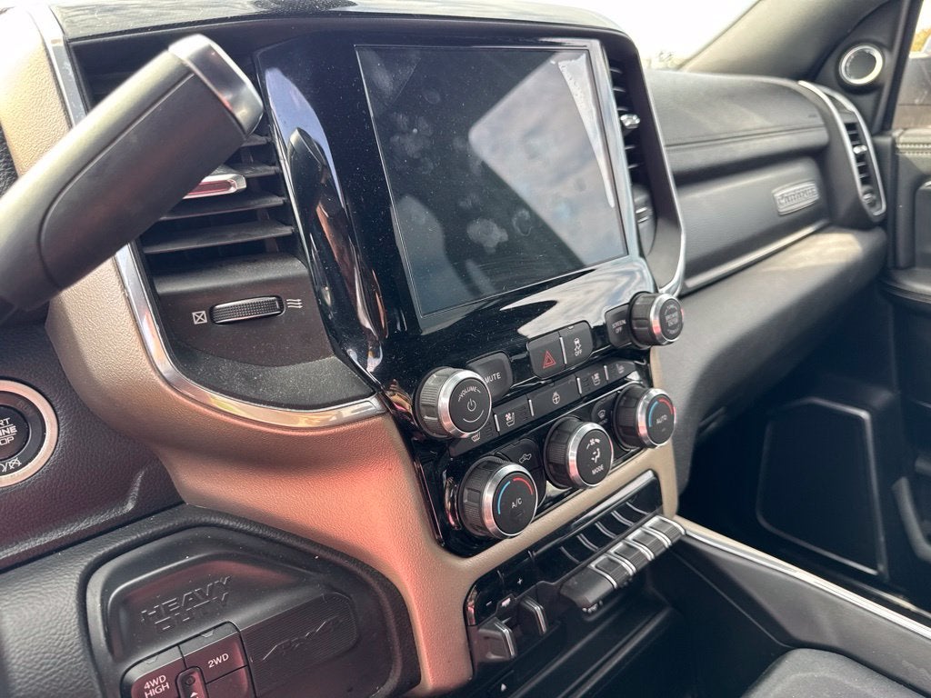 2019 RAM 2500 Laramie Crew Cab 4x4 6'4' Box