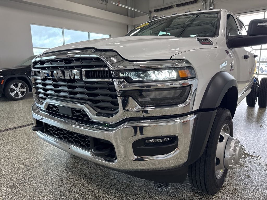 2026 RAM Ram 5500 Chassis Cab RAM 5500 TRADESMAN CHASSIS CREW CAB 4X4 60' CA