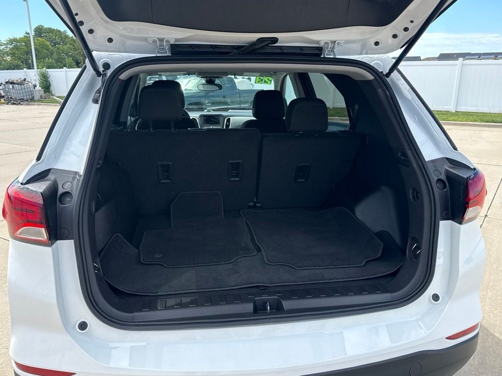 2023 Chevrolet Equinox AWD LS