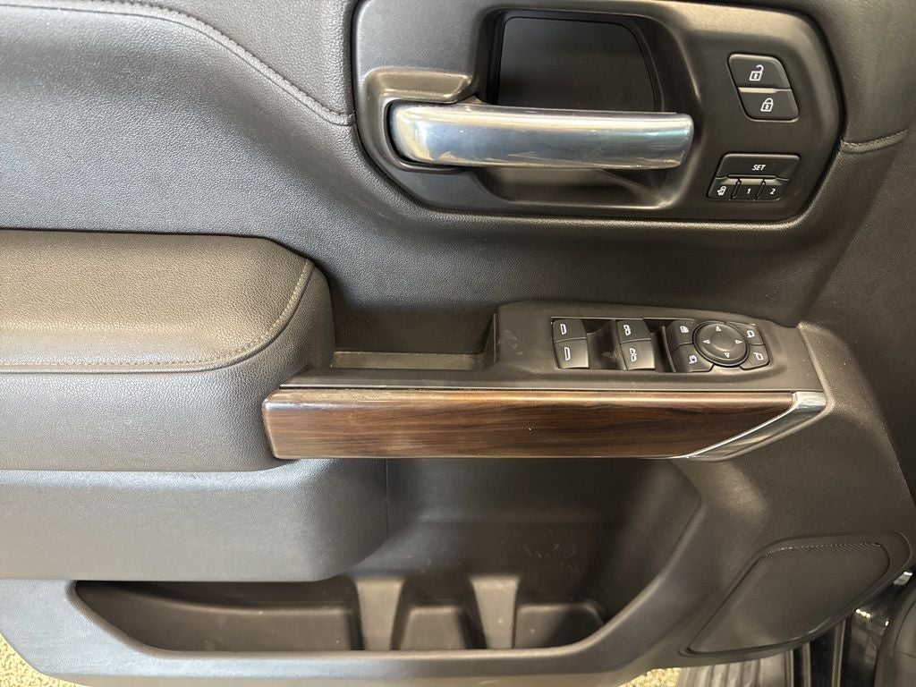 2021 GMC Sierra 1500 4WD Crew Cab Short Box SLT