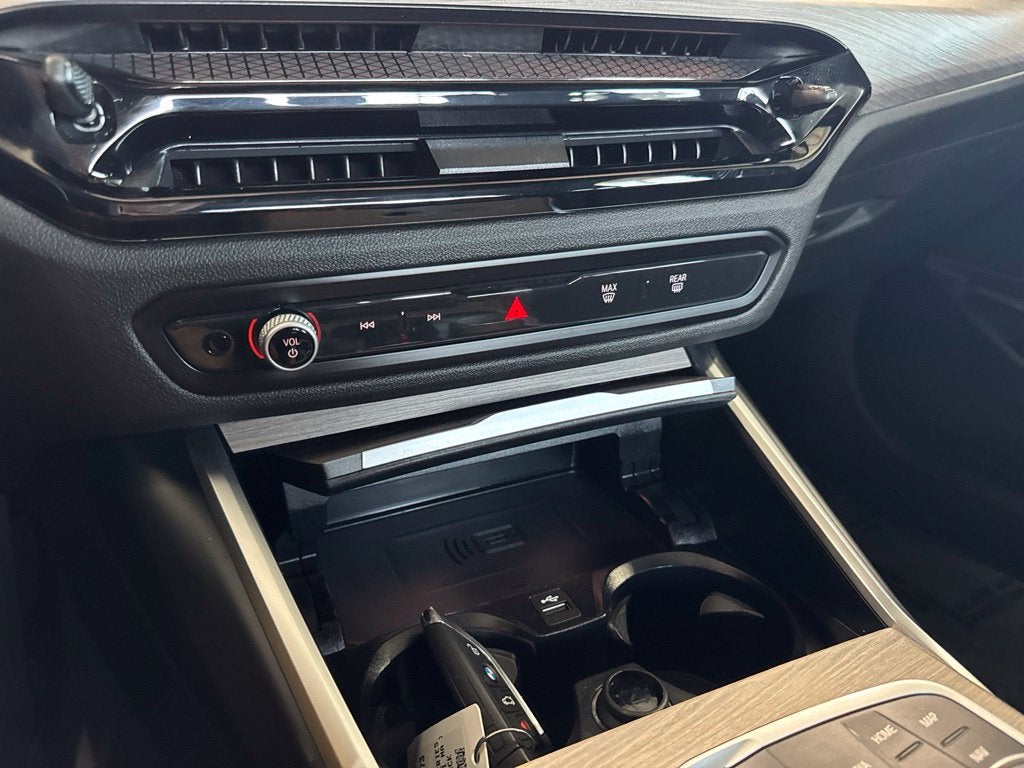 2026 BMW 330i xDrive NA