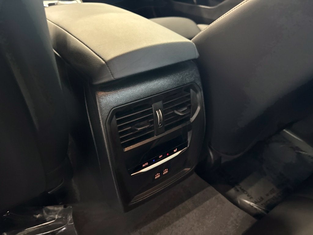 2026 BMW 330i xDrive NA