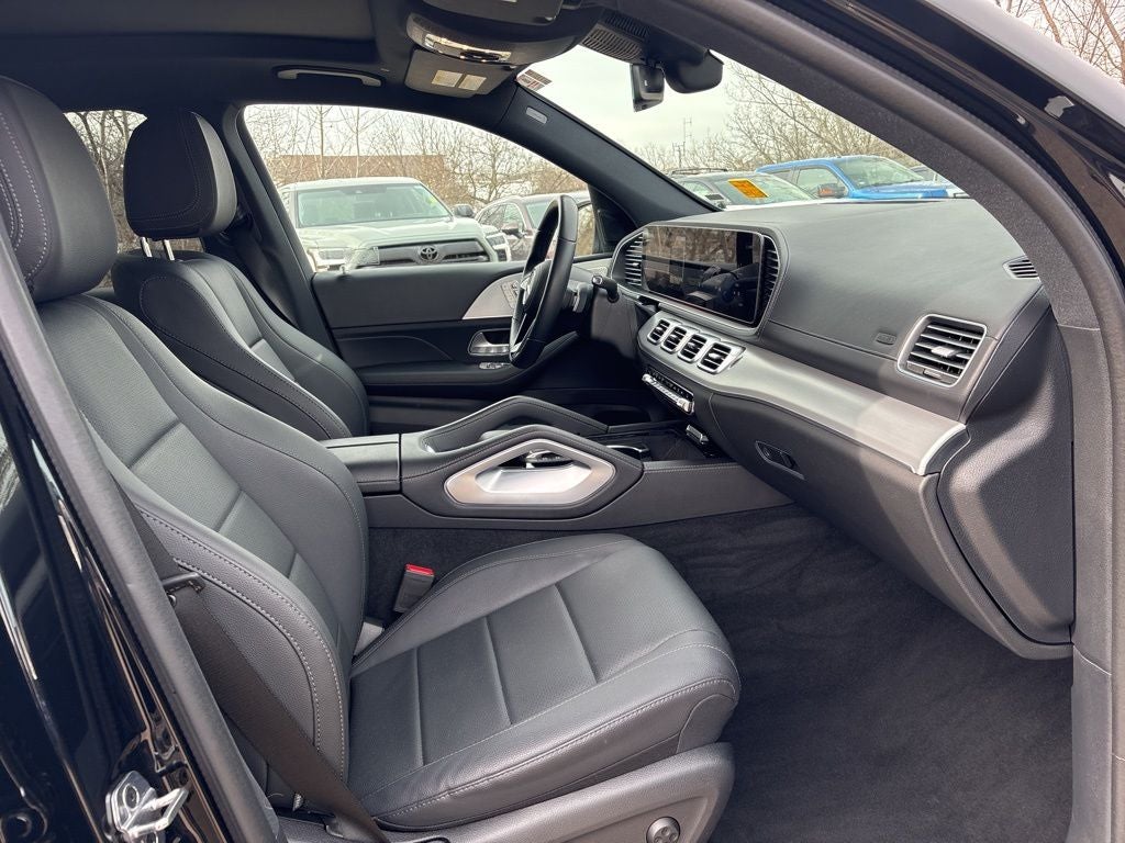 2025 Mercedes-Benz GLS 450 4MATIC®