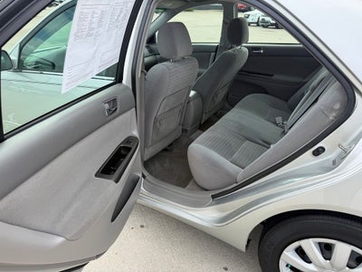 2005 Toyota Camry LE