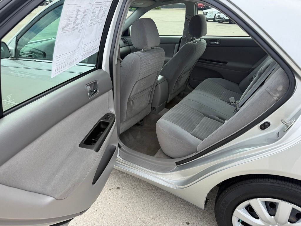 2005 Toyota Camry LE