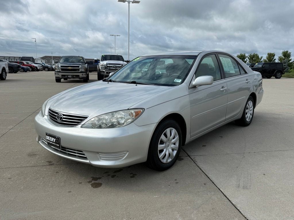 2005 Toyota Camry LE